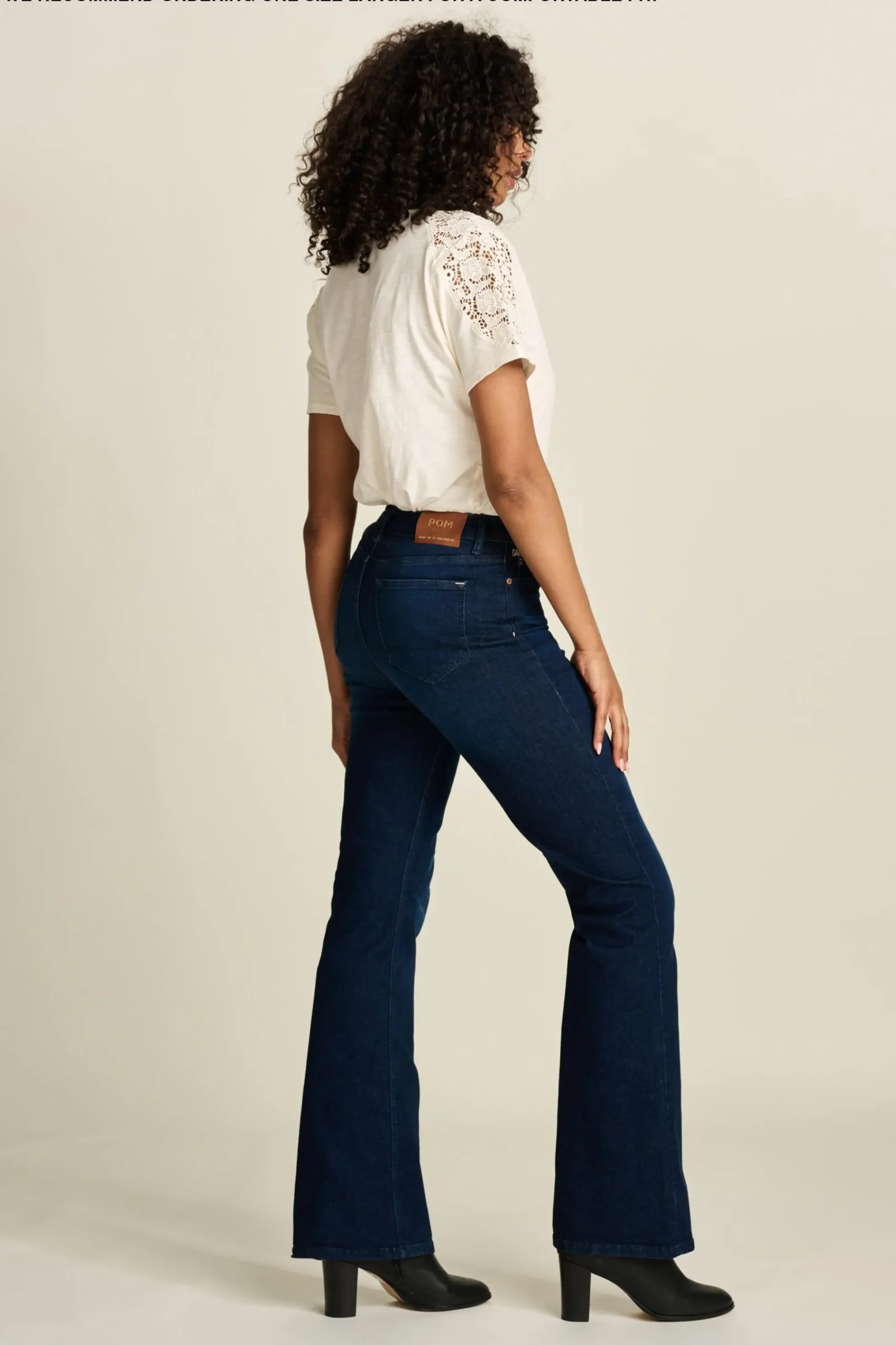 Jeans|Broeken>POM Amsterdam JEANS Esmee Flare Dark Blue