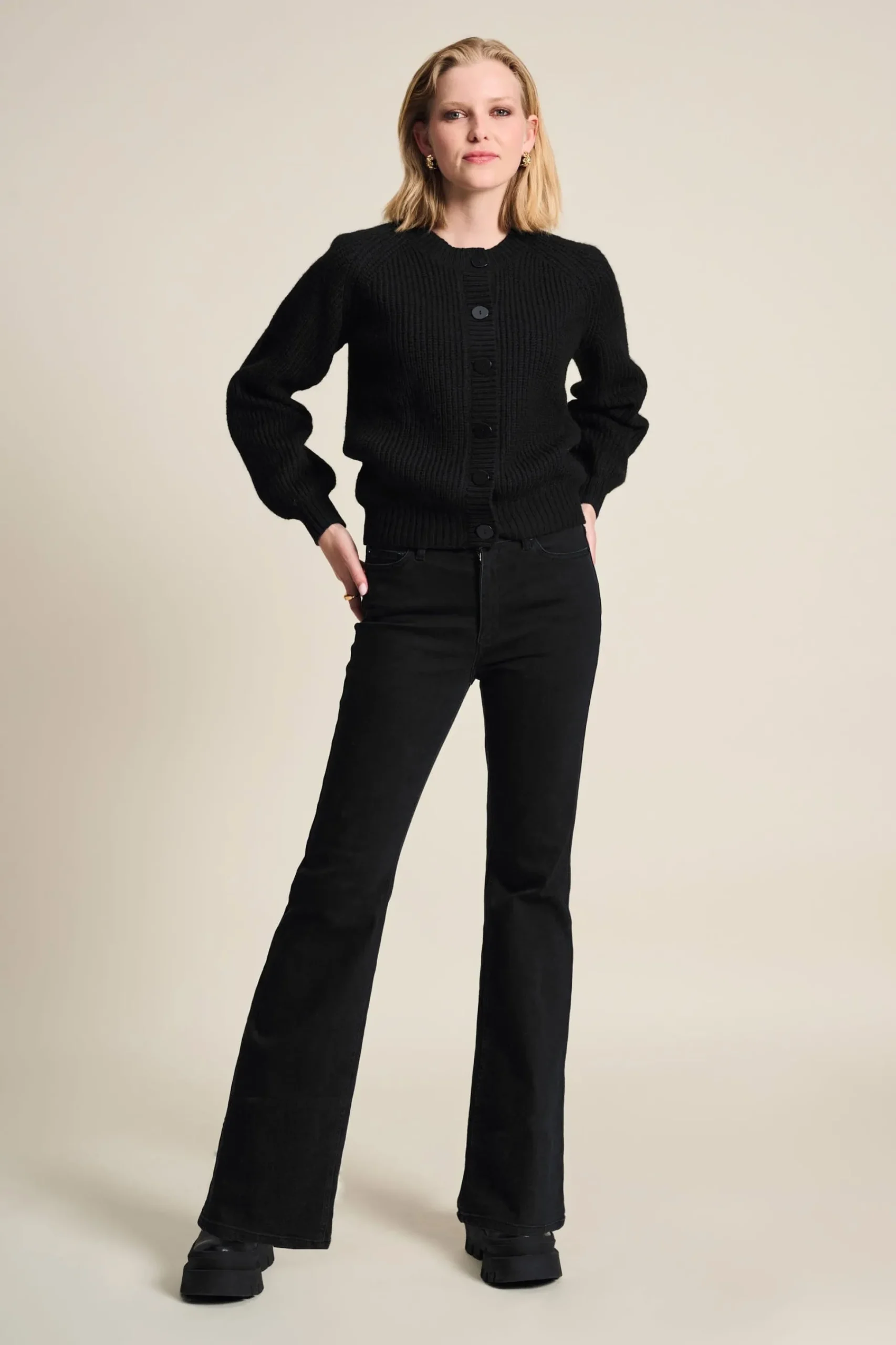 Jeans|Broeken>POM Amsterdam JEANS Esmee Flare Vintage Black