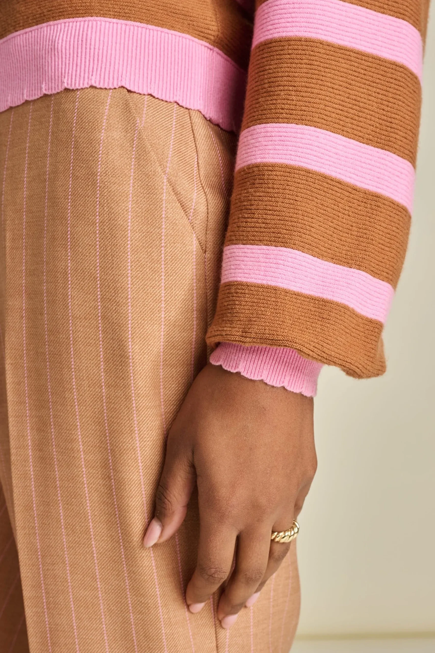 Truien & Vesten>POM Amsterdam TRUI Striped Sugar Brown
